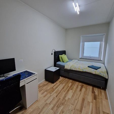 Homestay - Private Room In An Apartment Гьотеборг Екстериор снимка